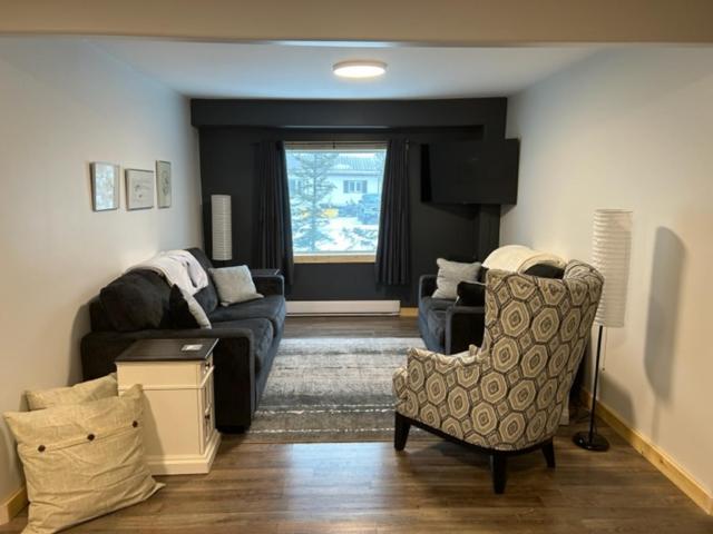 Bears Den Guest House II チャーチル エクステリア 写真